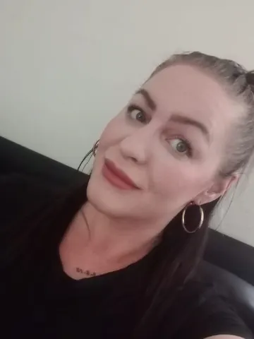 EmberRoseXO webcam model from United Kingdom
