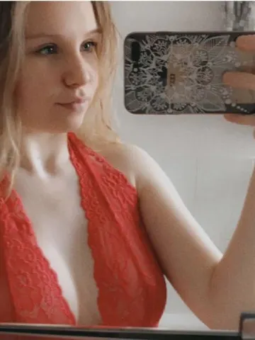 TroubleK webcam model from United Kingdom