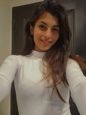 Romi_lpp webcam model from Argentina