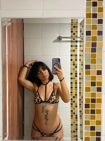 CristyMorgan webcam model from Colombia