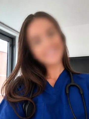 EllaMarieMay webcam model from United Kingdom