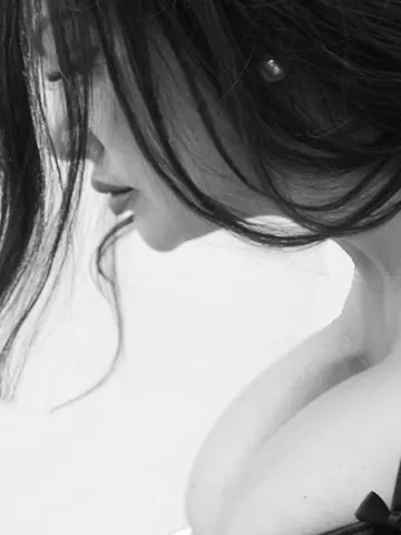 AmberBlackXOXO webcam model from United Kingdom