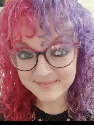 Bambi Sploosh webcam model from United Kingdom