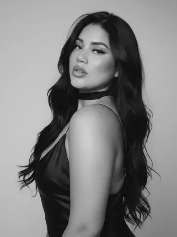 MeganVergara webcam model from Colombia
