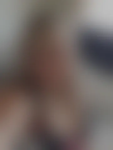 FlirtyLittleSecretX live cam