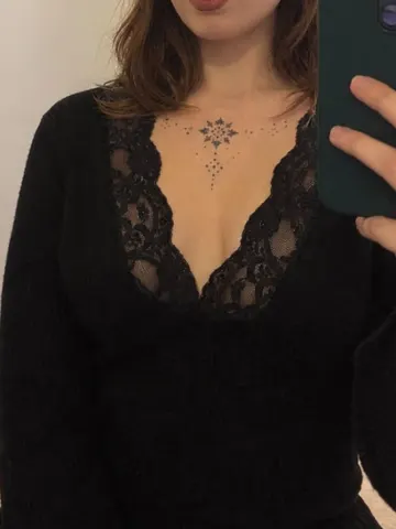 CleoCrush webcam model from United Kingdom