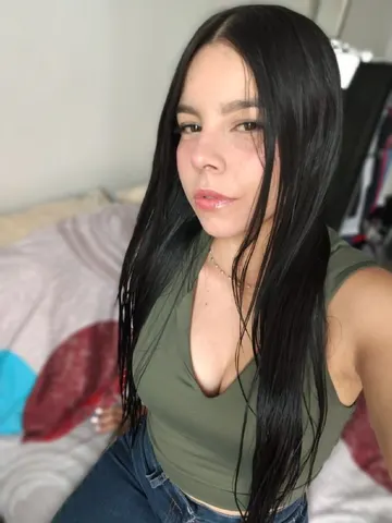 ZoeRivers webcam model from Colombia
