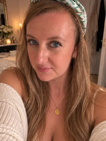 English-Rosie-xox webcam model from United Kingdom