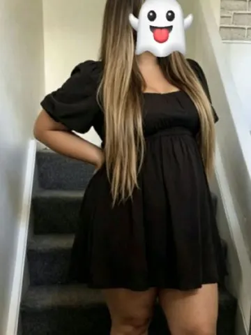 Molly-Meadow webcam model from United Kingdom