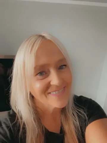 Blondeandboujee73 webcam model from United Kingdom