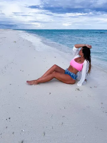 Ocean-Rose webcam model from Pentire