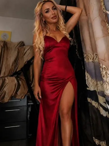 Ellinrose webcam model from Romania