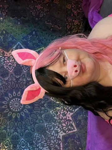 SuperBBWClare webcam model from United Kingdom