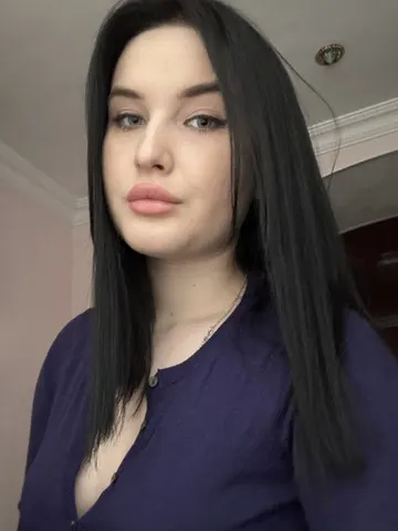 SaraDeVile webcam model from Ukraine