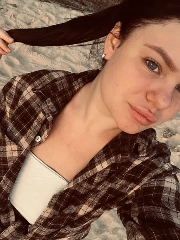 EmilySoul webcam model from Ukraine