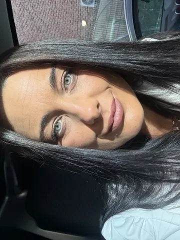 Charleygirl88 webcam model from United Kingdom