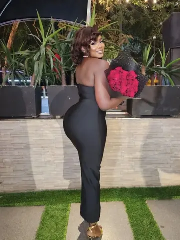 Zuri_kah webcam model from Kenya
