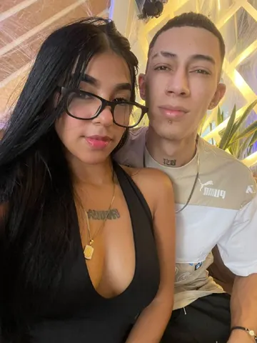 AntonelaANDValentino webcam model from Colombia
