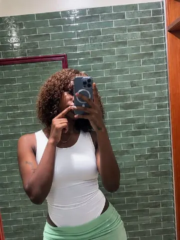 Reygal webcam model from Uganda