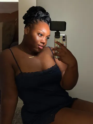 LydiaJamesxx webcam model from United Kingdom