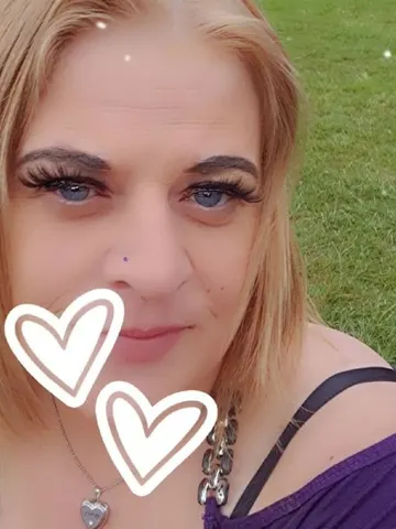 HoneyH-X webcam model from United Kingdom