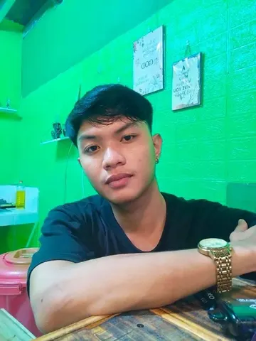 try_me webcam model from Philippines