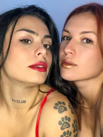 AlessiaAndCarla cam model