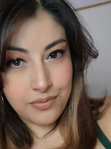 AlexaStylish cam model