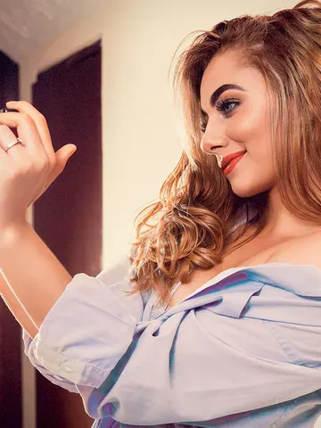 AlissAdams cam model