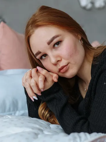 AliviaCompton cam model