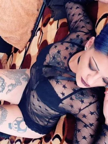AnieBlue cam model