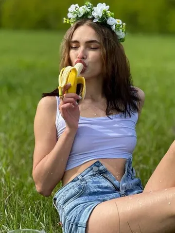 AnnaWell cam model