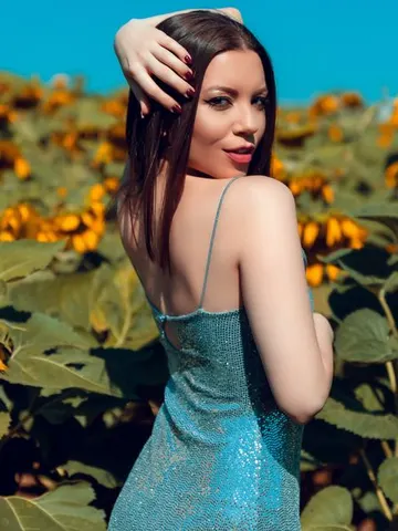 BeatrizNivann cam model