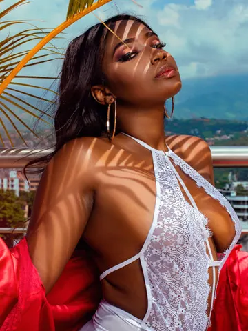 BritanyMoore cam model