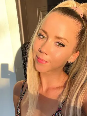CattaleyaRose cam model