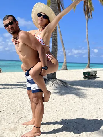 DomenikAndKara cam model