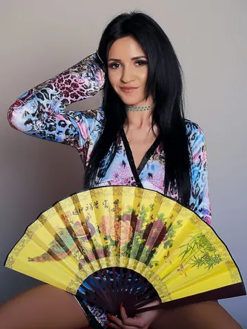 DreamyErika cam model