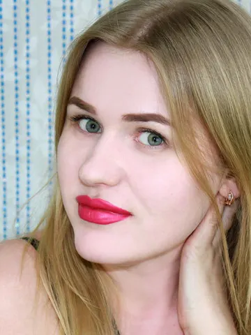 ElizaMayer cam model