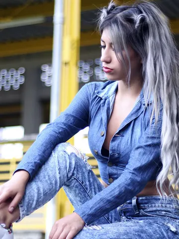 EllaDavs cam model