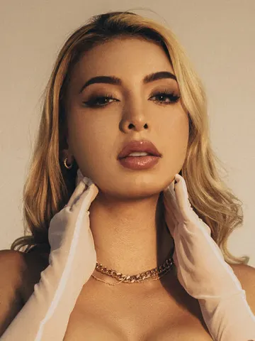 EmilyCrost cam model