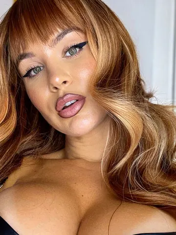 KylieClark cam model