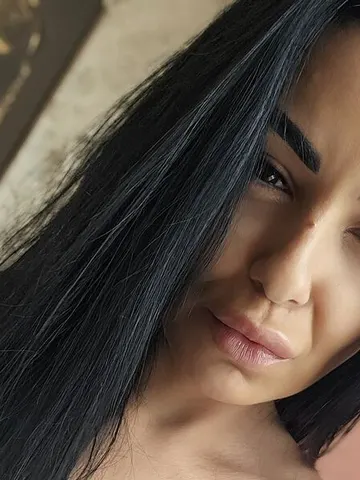 LaraBrian cam model