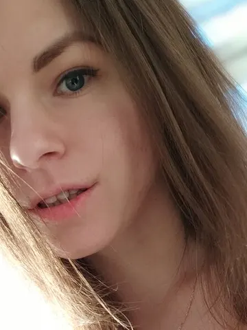 LexieLil cam model