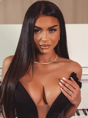 LexyNess cam model