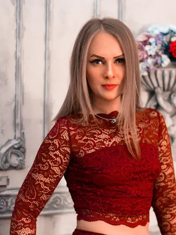 LibbyStark cam model