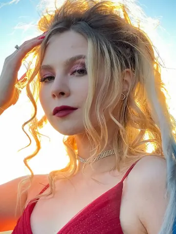 LolyHunt cam model
