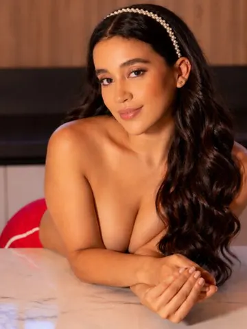 MarilynPritzker cam model