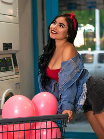 MartinaOlsen cam model