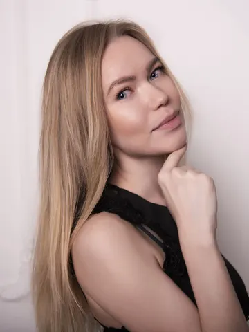 MelinaChrystal cam model
