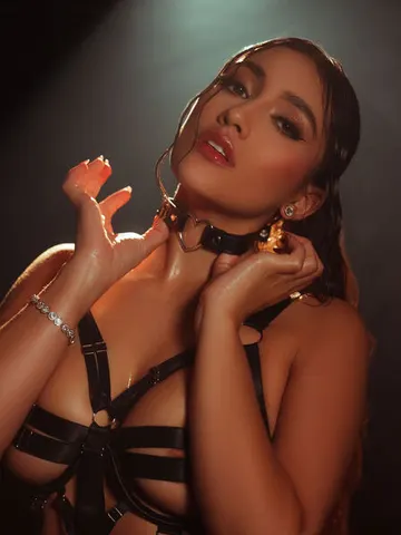 MilaVillalobos cam model